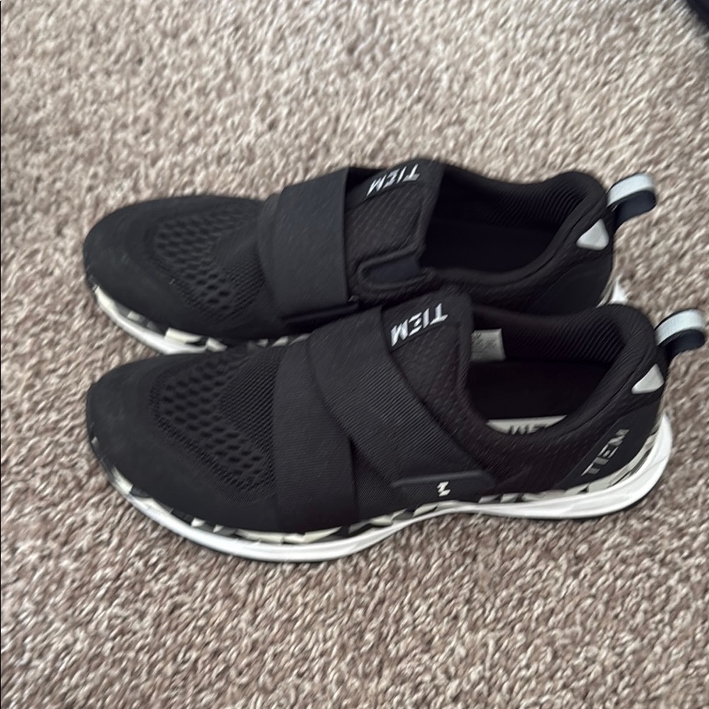 TIEM indoor cycling shoes with cleats
